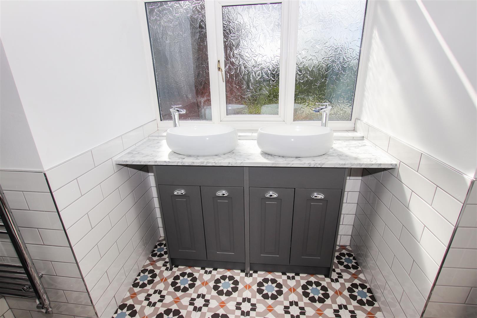 LUXURIOUS MASTER BATHROOM